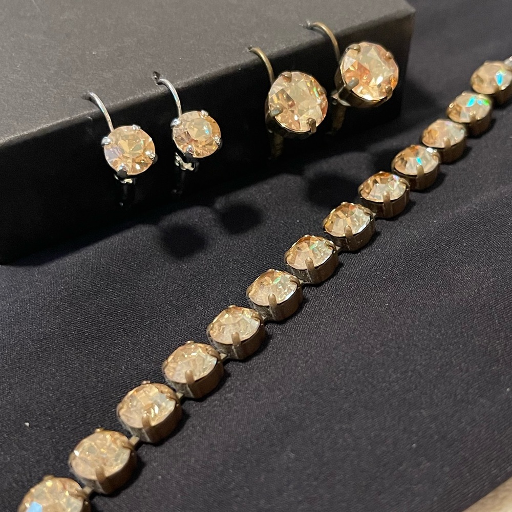 Sabika 3 piece gold crystal set